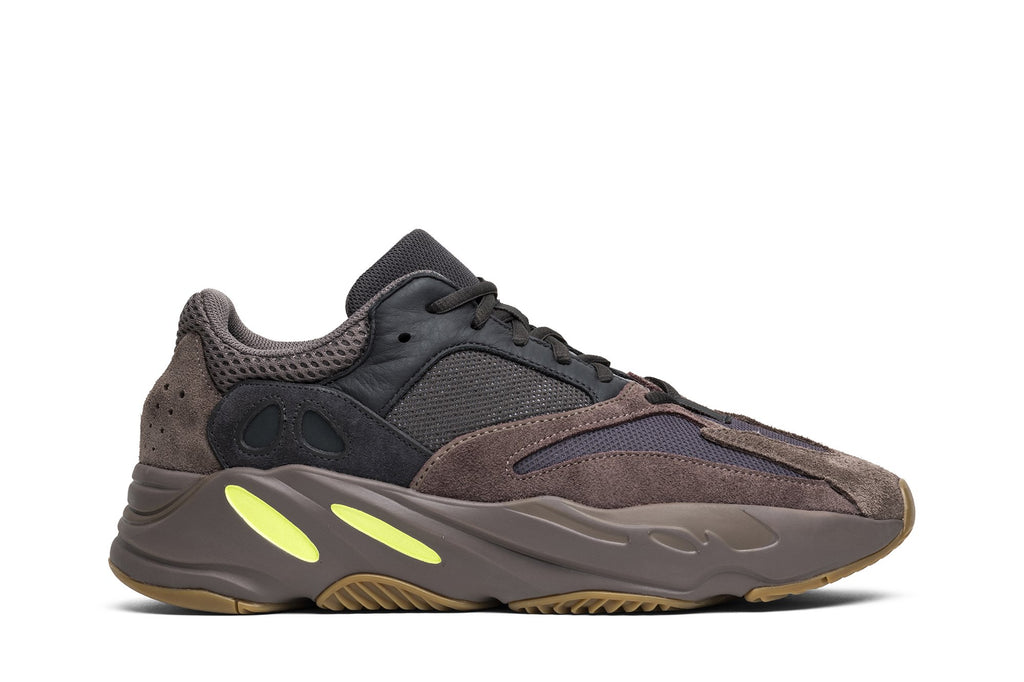 adidas Yeezy Boost 700 Mauve - EE9614