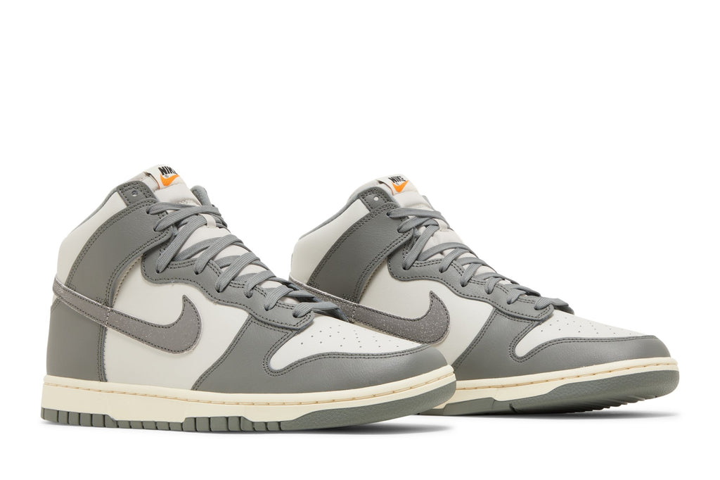 Nike Dunk High Vintage Light Bone Grey - DM0582-001